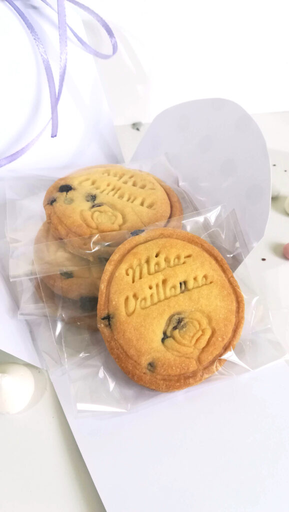 boite-biscuit-myrtille-personnalise-fete-mere-cadeau